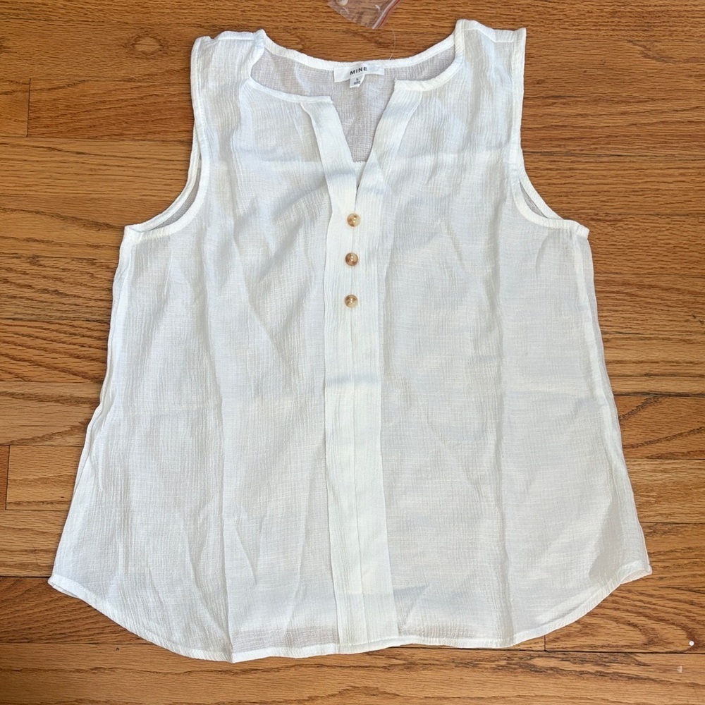 Mine White Sleeveless Tank Top